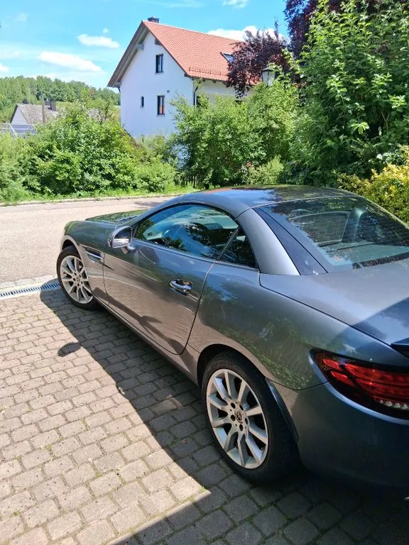 Mercedes-Benz SLC 180