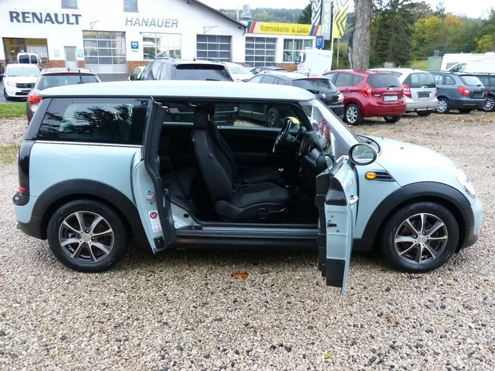 MINI Cooper Clubman