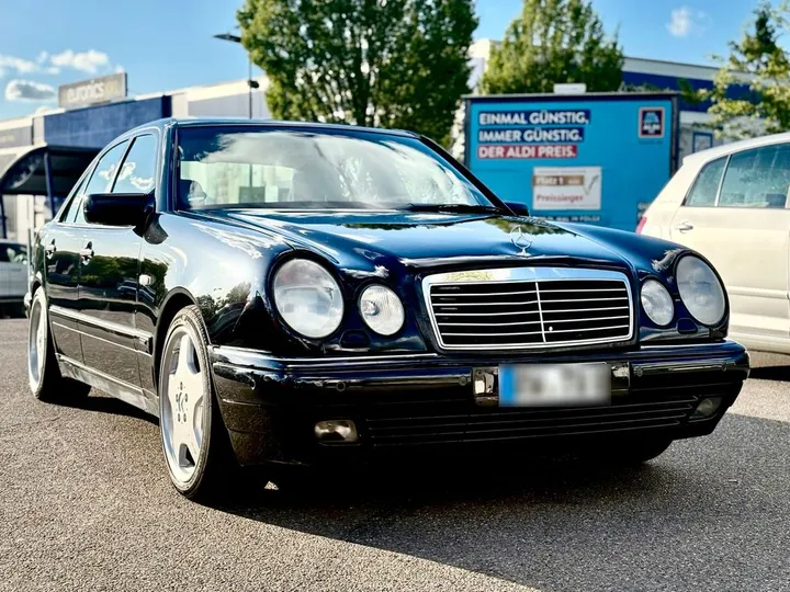 Mercedes-Benz E 430