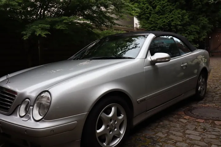 Mercedes-Benz CLK 230