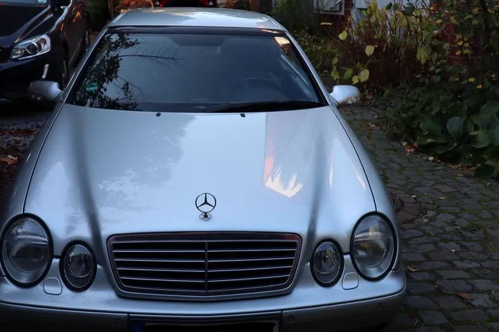 Mercedes-Benz CLK 230
