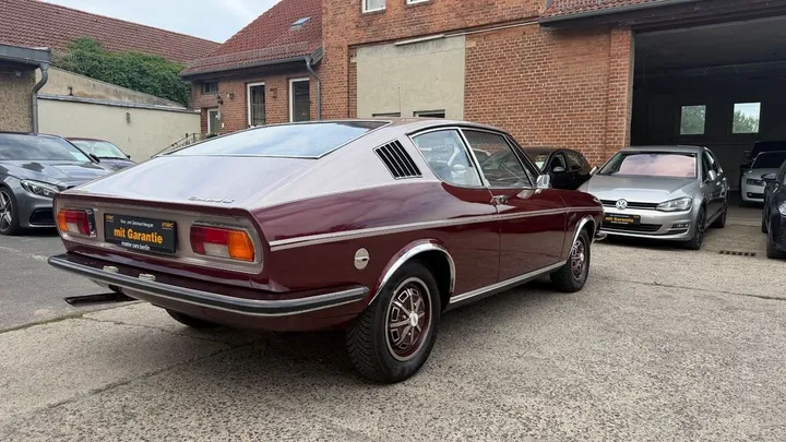 Audi 100