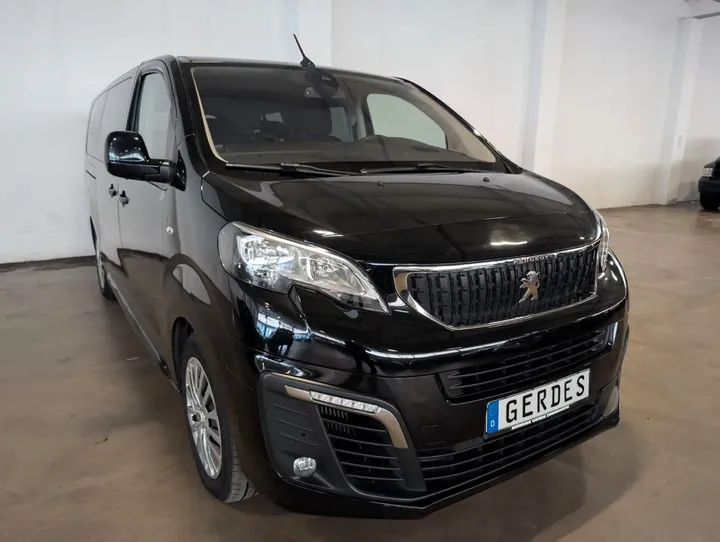 Peugeot Traveller