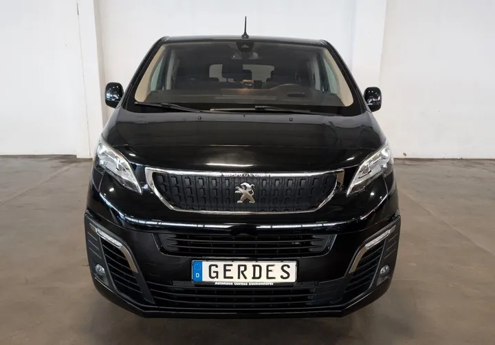 Peugeot Traveller