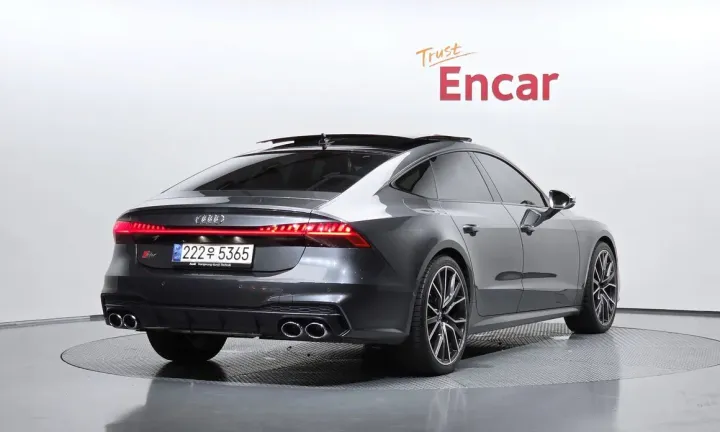 Audi S7