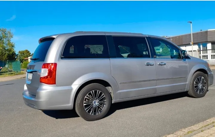 Lancia Voyager