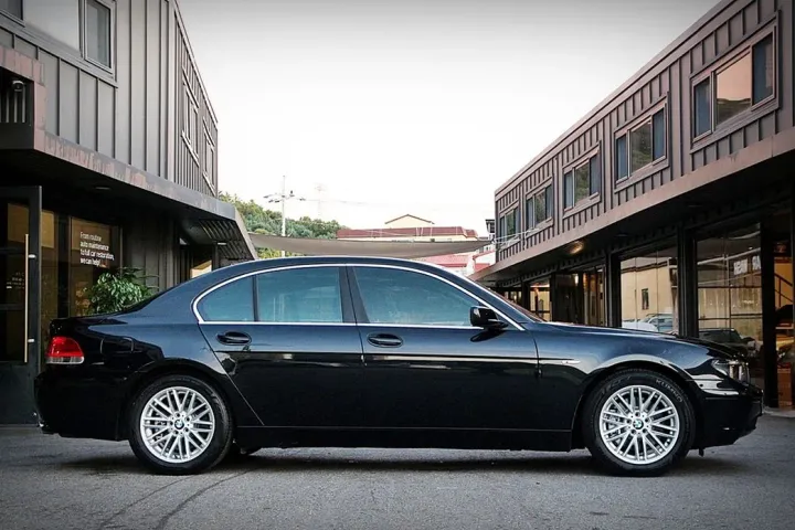 BMW 7-Series