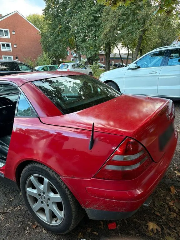 Mercedes-Benz SLK 230