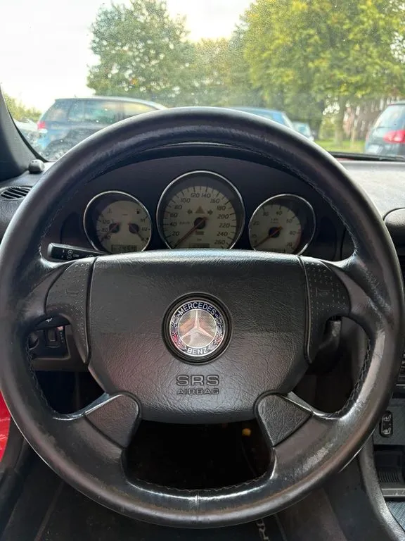Mercedes-Benz SLK 230