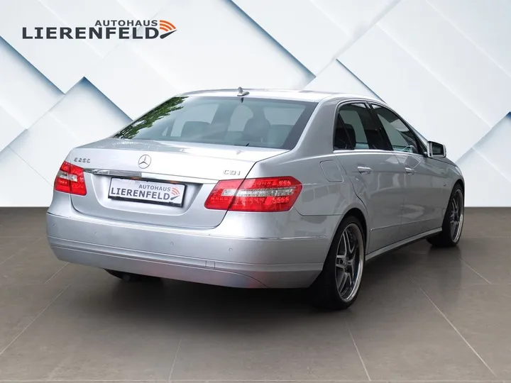 Mercedes-Benz E 250