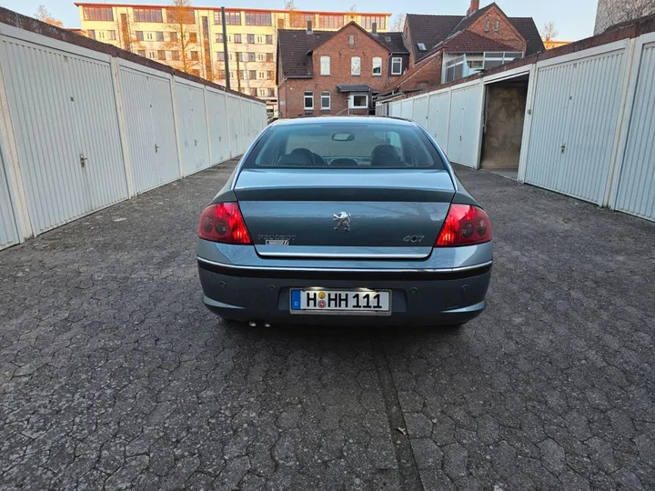 Peugeot 407