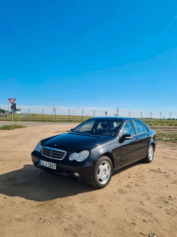 Mercedes-Benz C 180