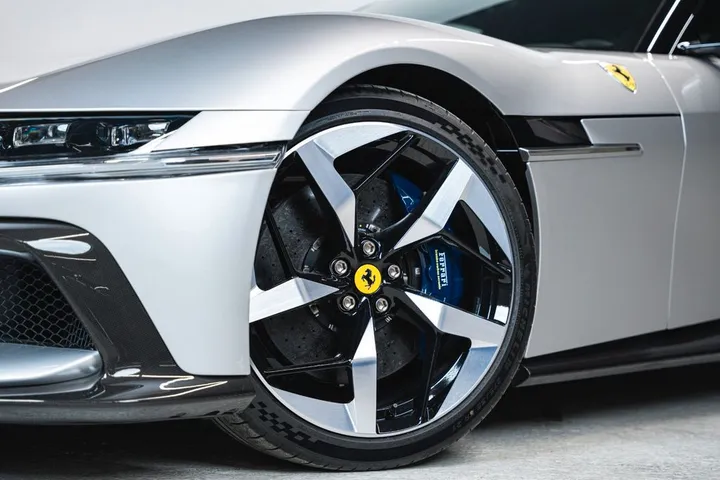 Ferrari 12Cilindri