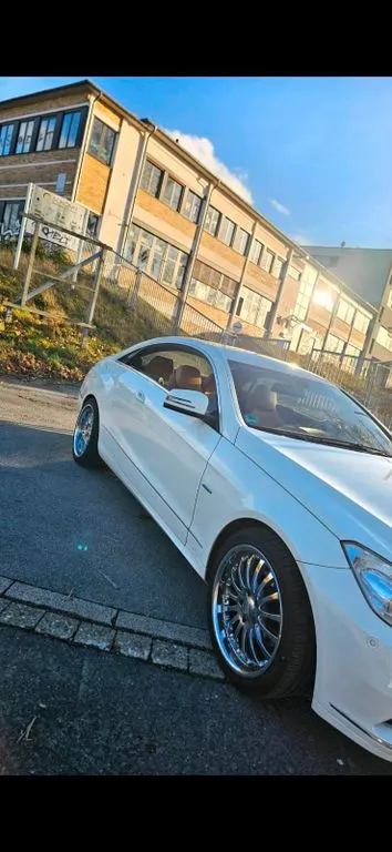 Mercedes-Benz E 250