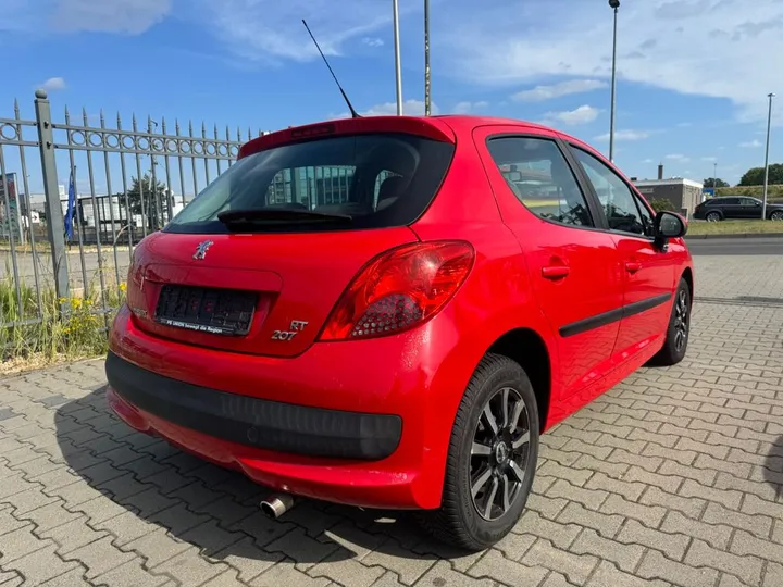 Peugeot 207