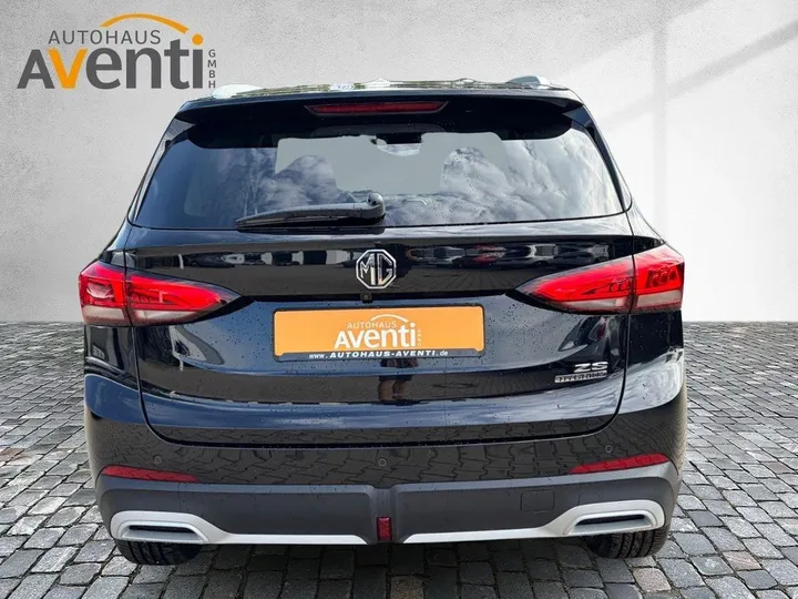 MG ZS