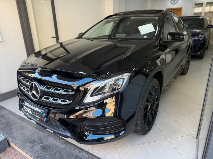 Mercedes-Benz GLA 200