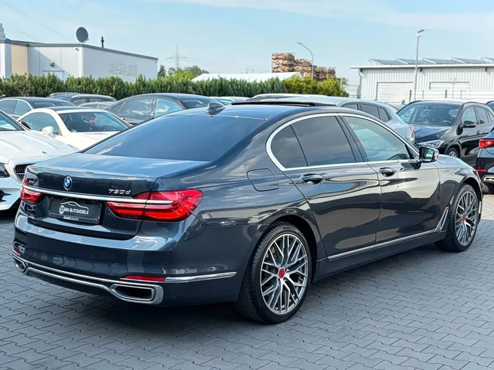 BMW 730