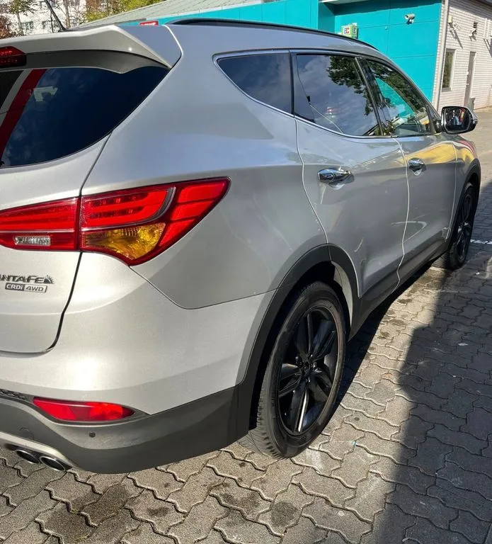 Hyundai SANTA FE