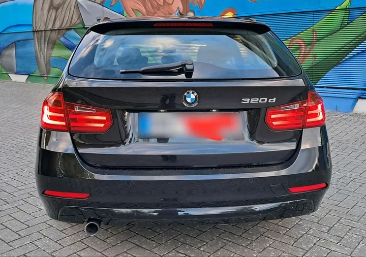 BMW 320