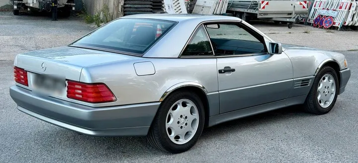 Mercedes-Benz SL 320