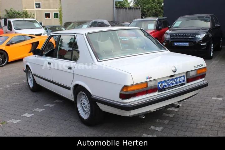 BMW 520