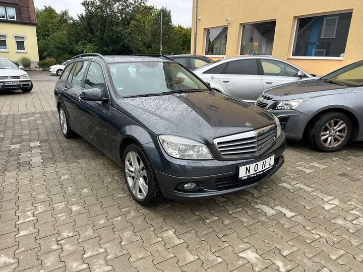 Mercedes-Benz C 230