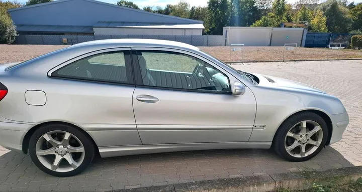 Mercedes-Benz C 160