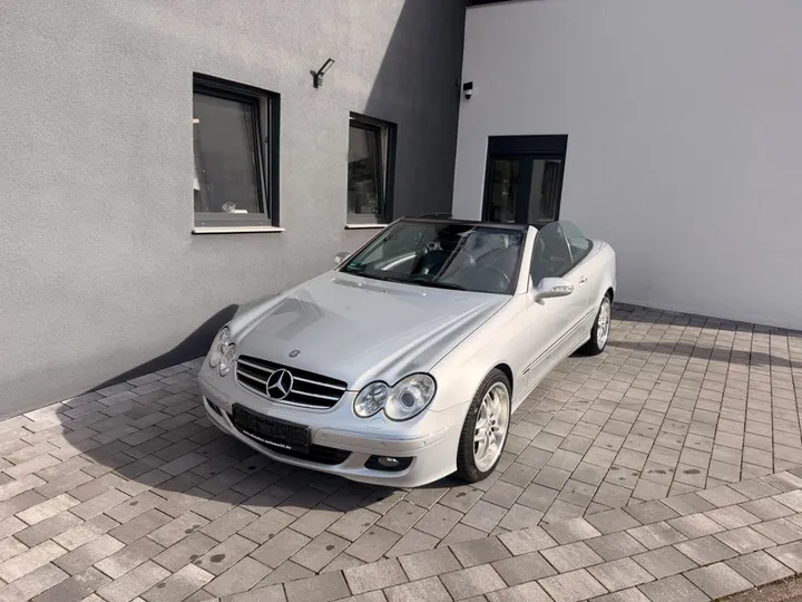 Mercedes-Benz CLK 320