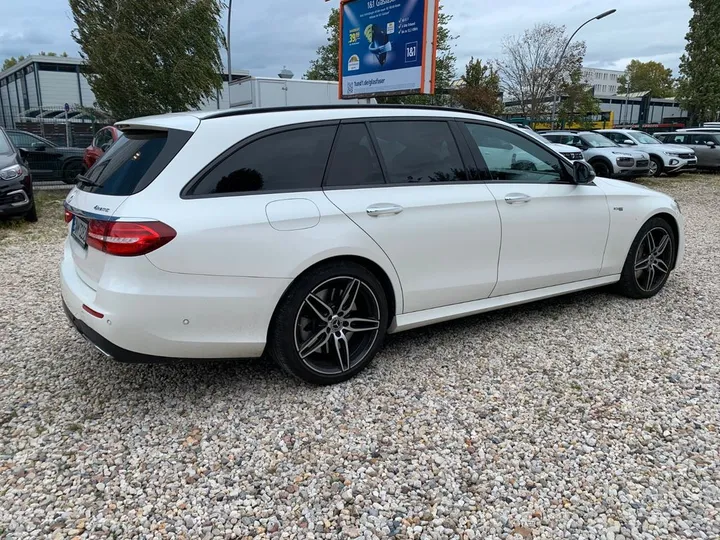 Mercedes-Benz E 400