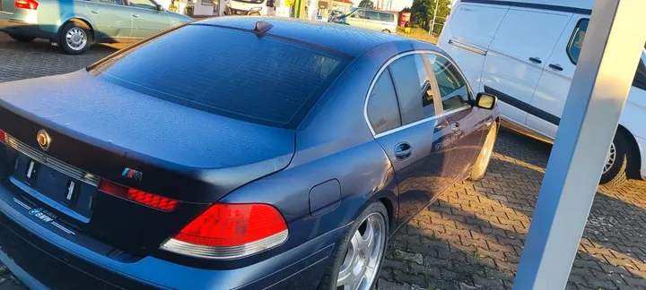 BMW 735