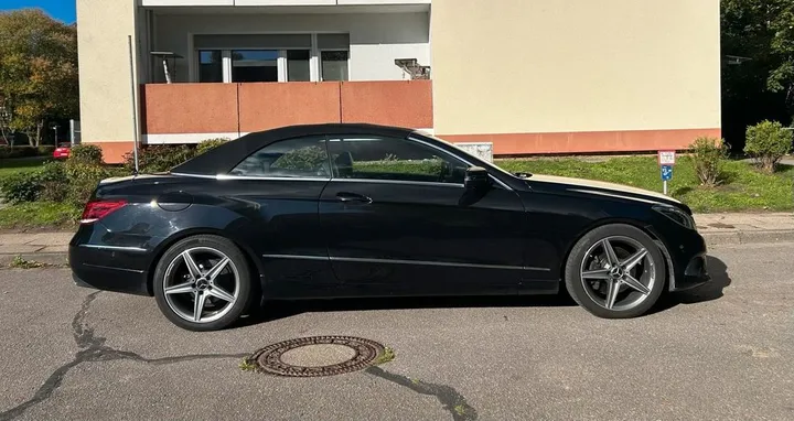 Mercedes-Benz E 200