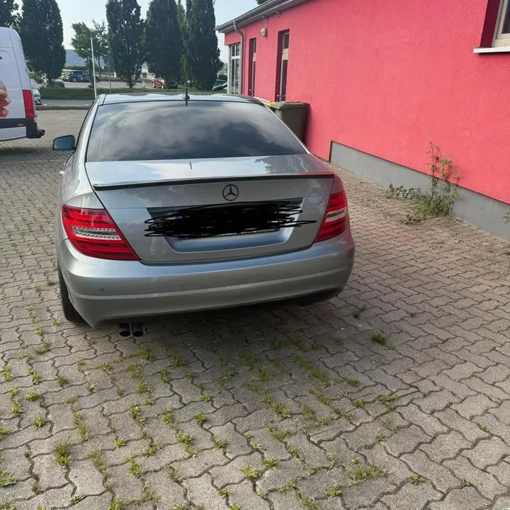 Mercedes-Benz C 200