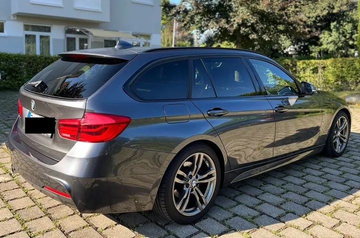 BMW 320