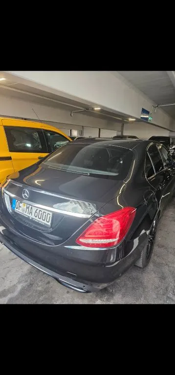 Mercedes-Benz C 220