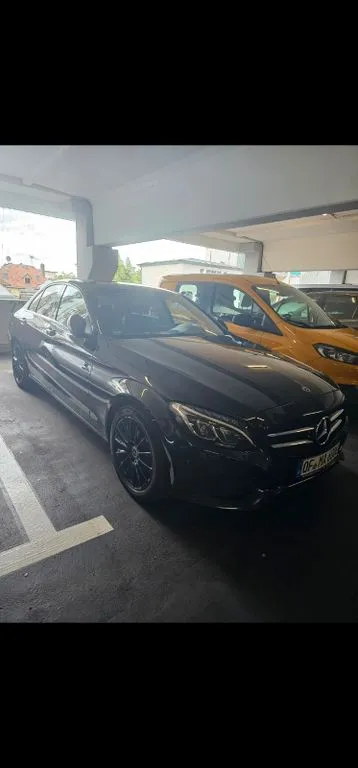 Mercedes-Benz C 220