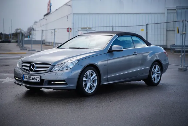 Mercedes-Benz E 200