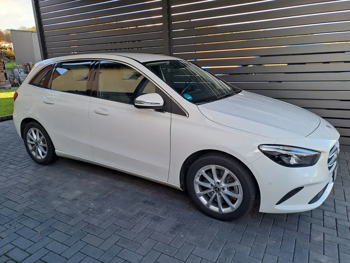 Mercedes-Benz B 250