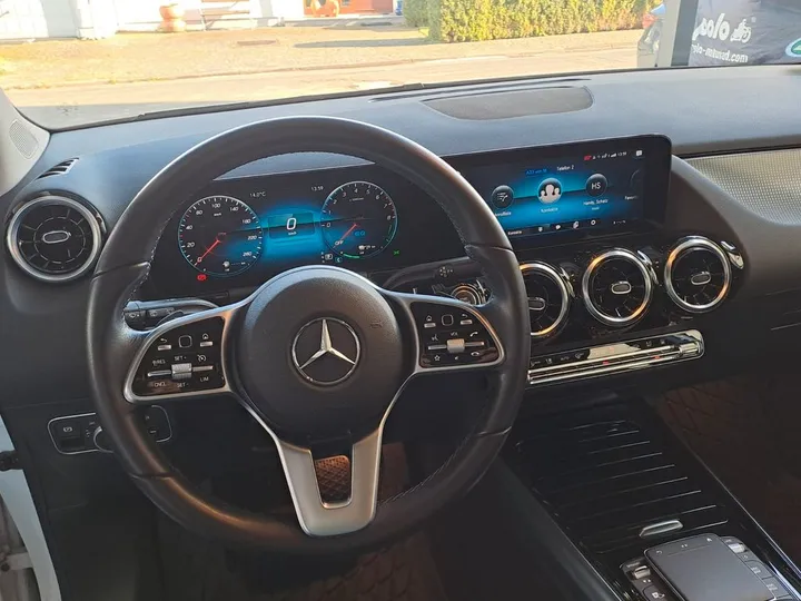 Mercedes-Benz B 250