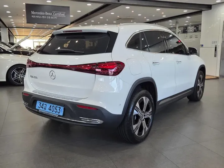 Mercedes-Benz EQA