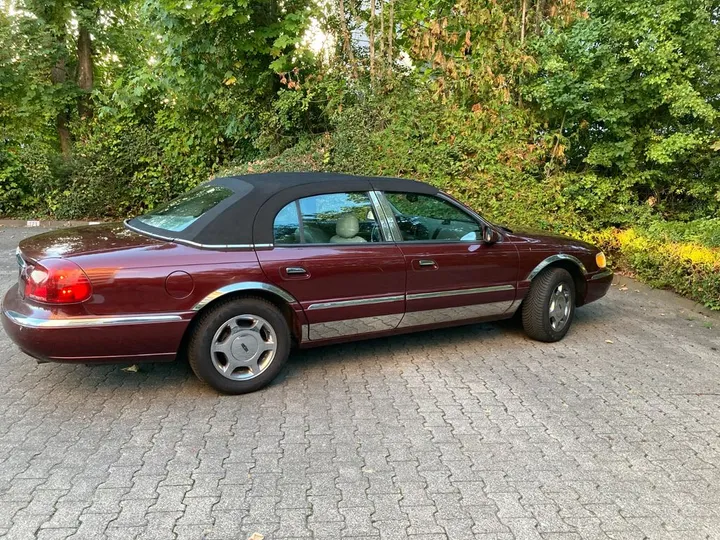 Lincoln Continental