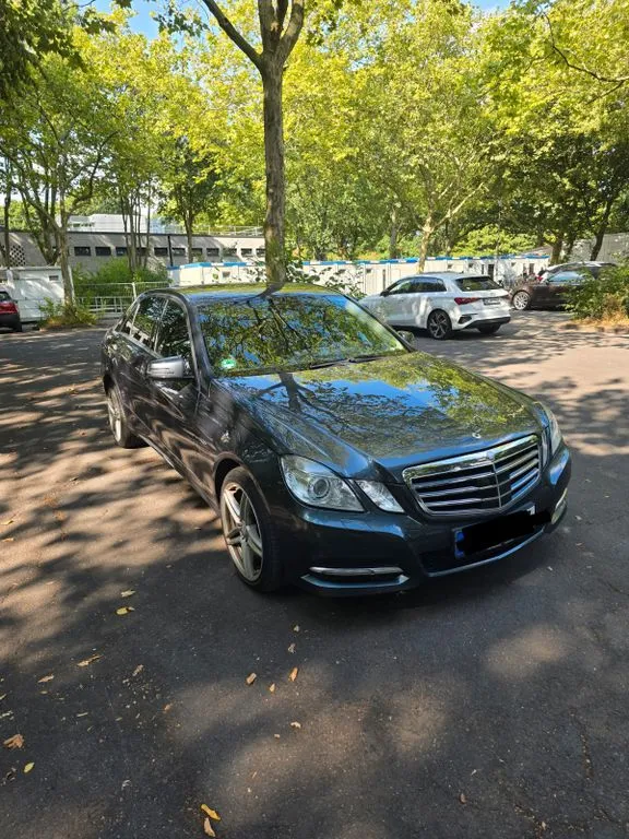 Mercedes-Benz E 220