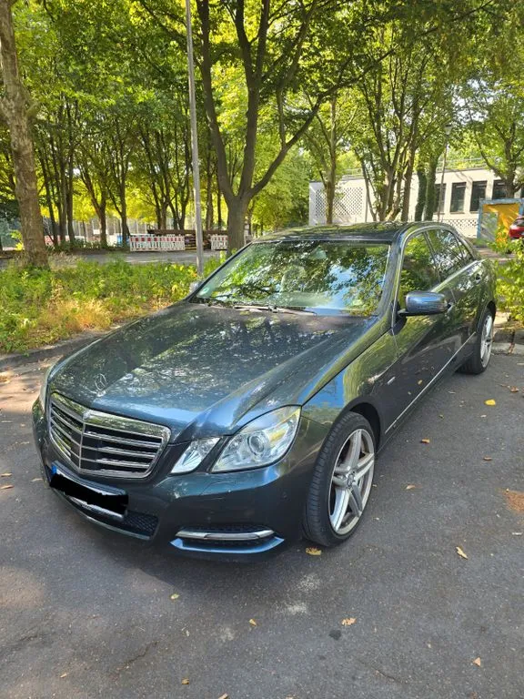 Mercedes-Benz E 220