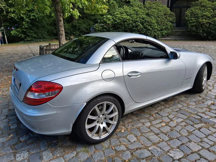 Mercedes-Benz SLK 200
