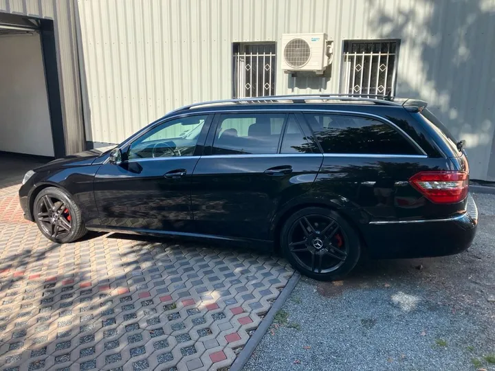 Mercedes-Benz E 200