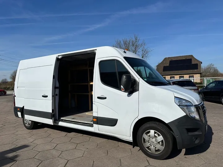 Nissan Interstar