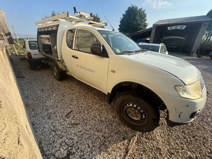 Mitsubishi L200