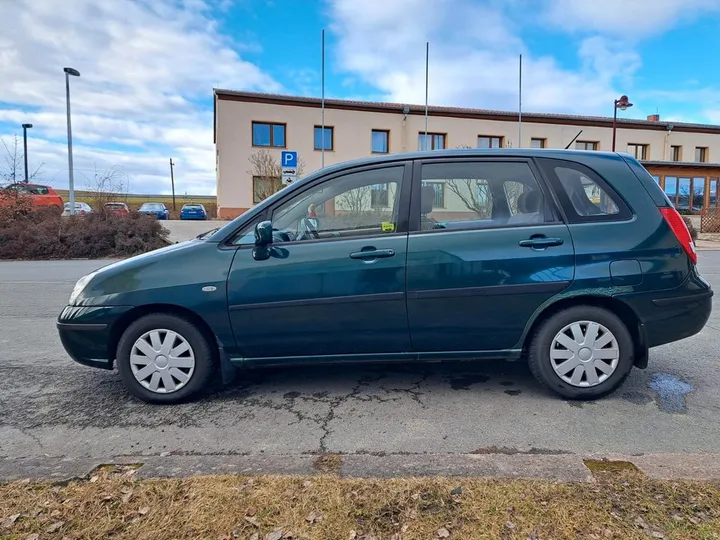 Suzuki Liana