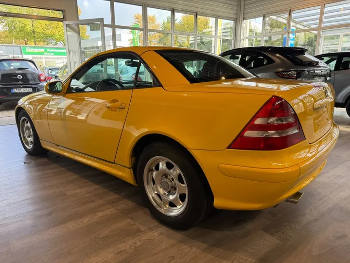 Mercedes-Benz SLK 200