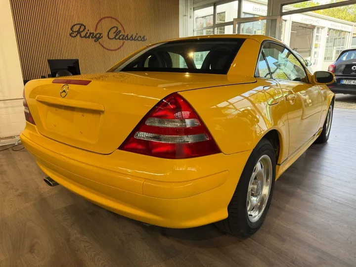 Mercedes-Benz SLK 200